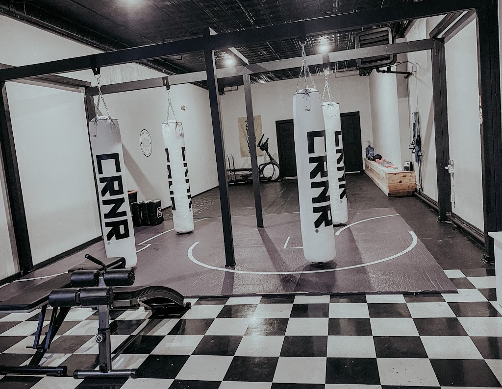  Knockouts Women's Kickboxing Studio