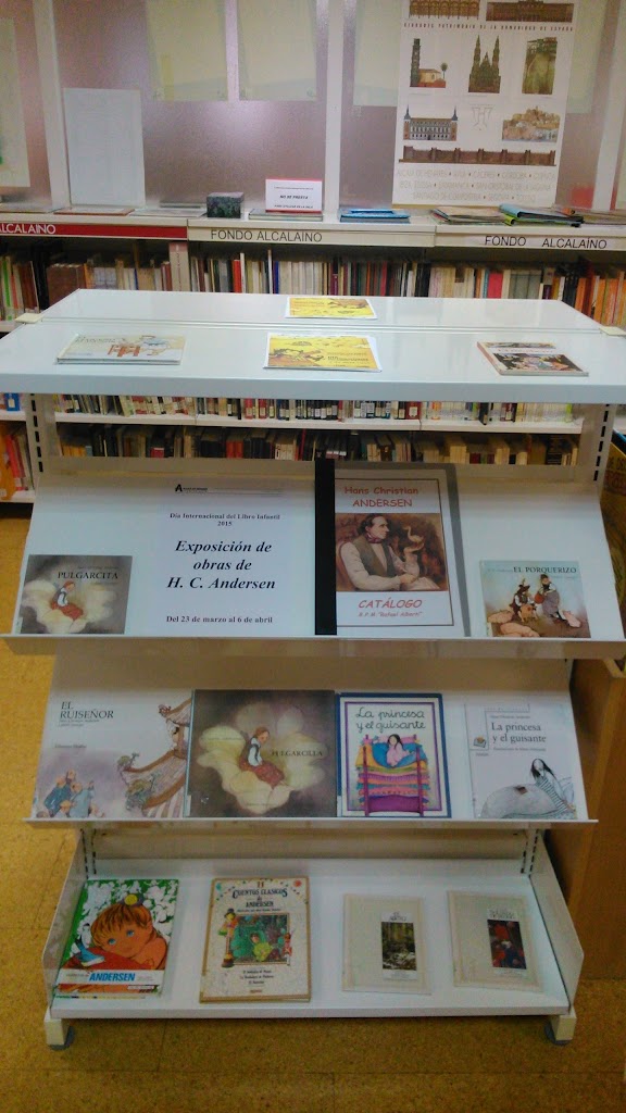 Biblioteca Publica Municipal Rafael Alberti.