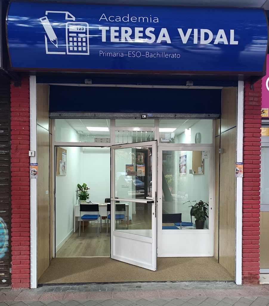 Academia Teresa Vidal — Del propietario