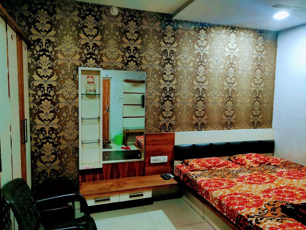 Hotel Lakhdatar