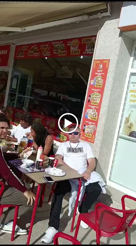 Best Doner Kebab Tui — Ambiente
