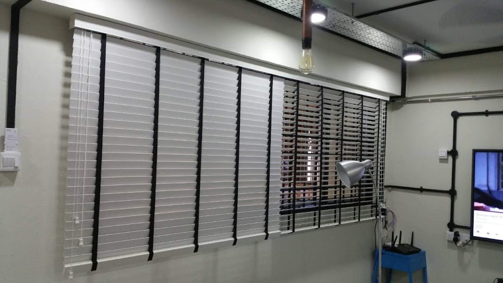 Logo Designs US Dekalb Illinois USA (Custom Logo Design Chicago)