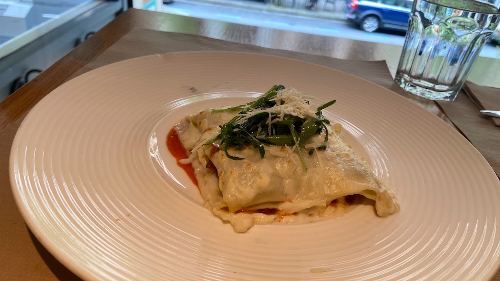 La Sauseria — Comida y bebida