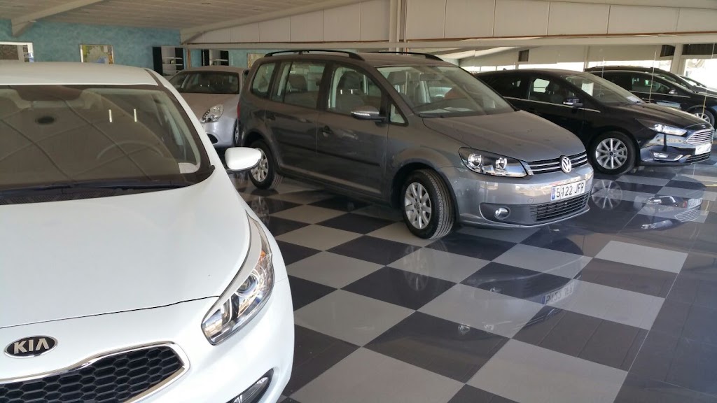 Venta de automoviles multimarca - Lauromotor — Interior