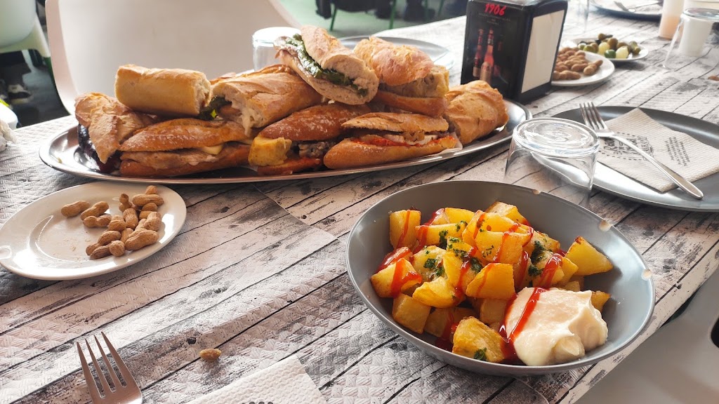 El Raco de Vega — Comida y bebida