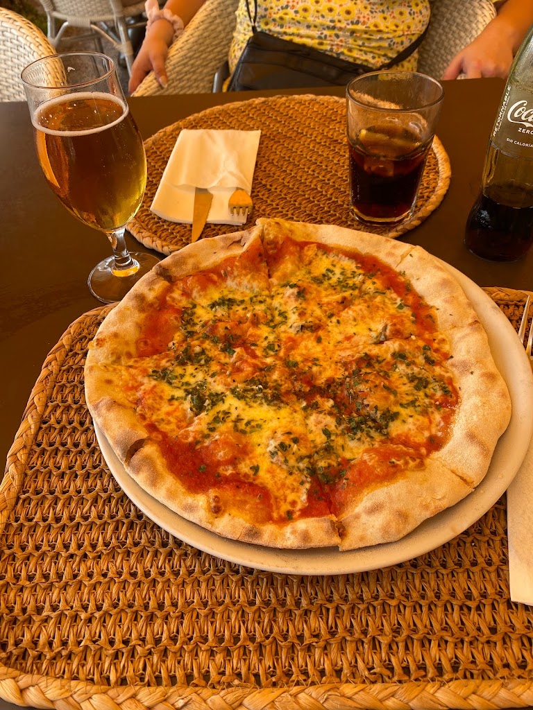 Restaurant Fenals Internacional — Pizza