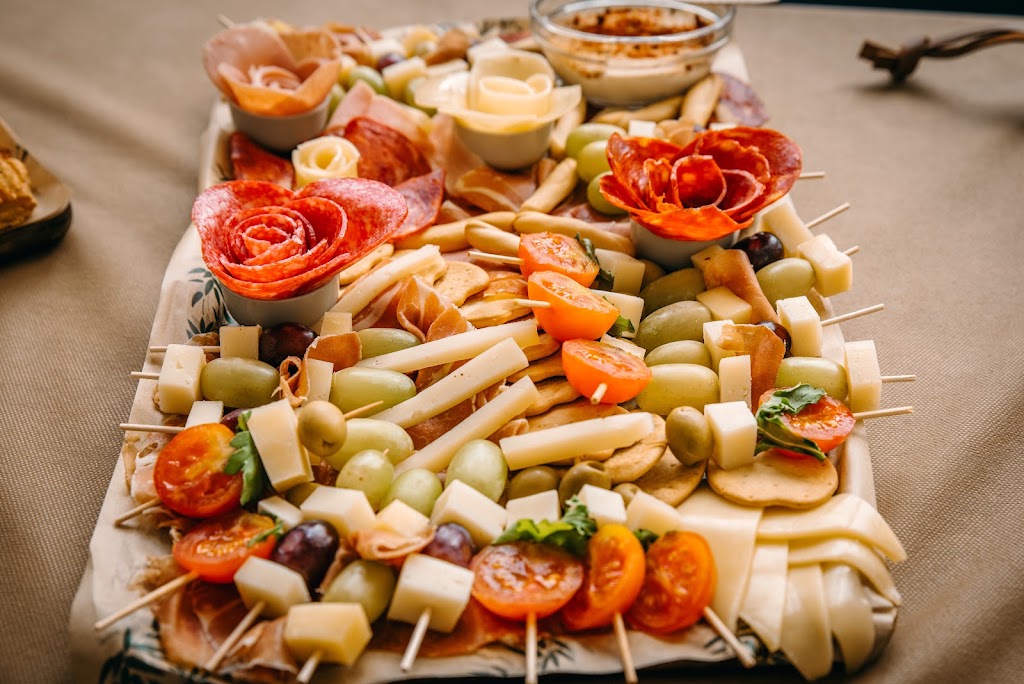 Confeitura Odeon — Comida y bebida
