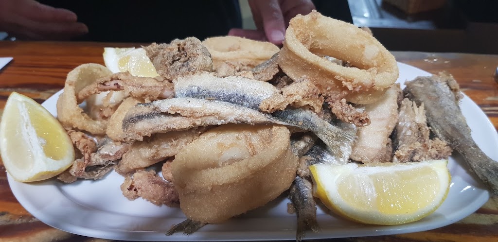Bar Restaurant Punt de Trobada — Comida y bebida