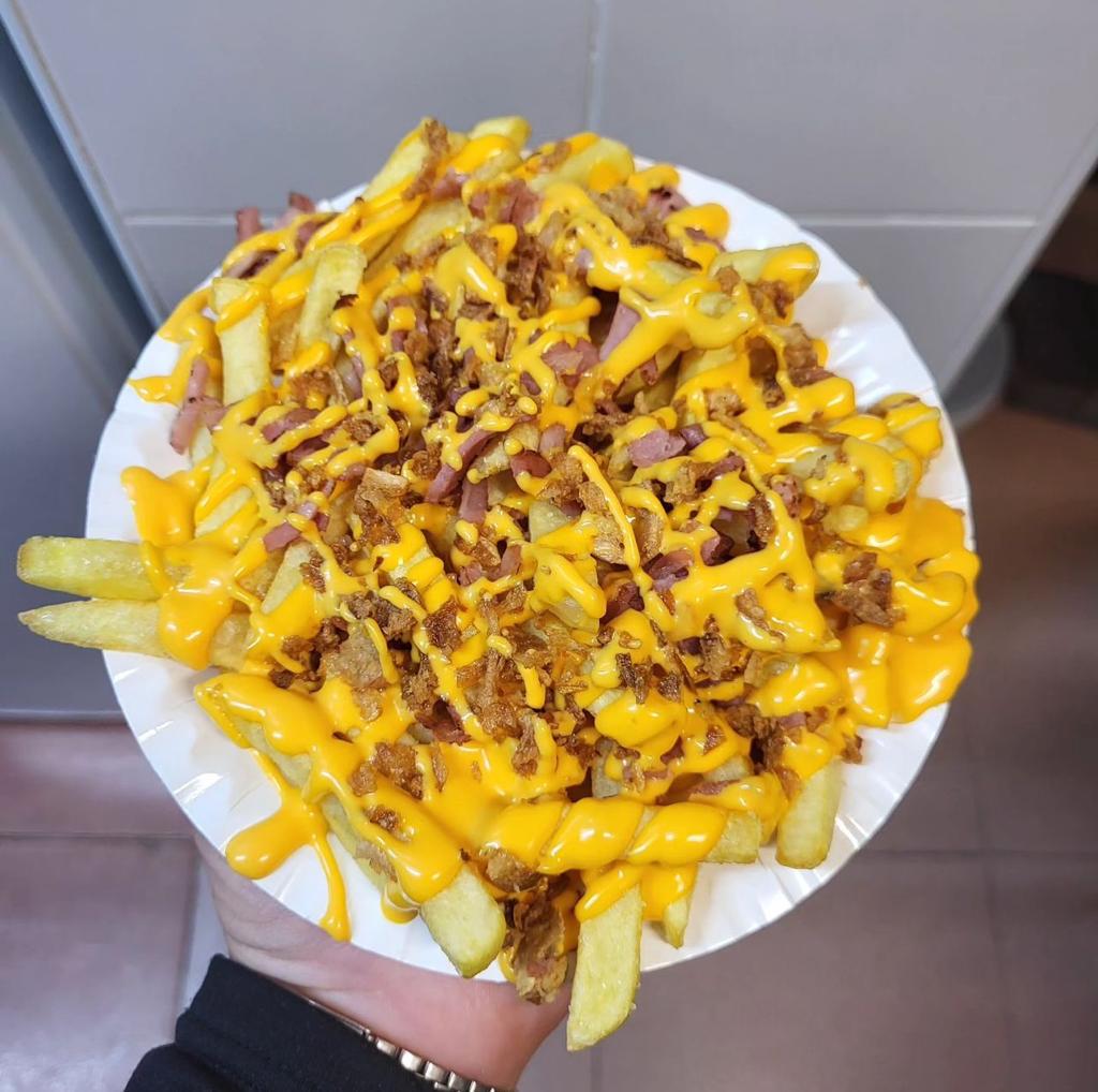 Burguer Luna — Comida y bebida