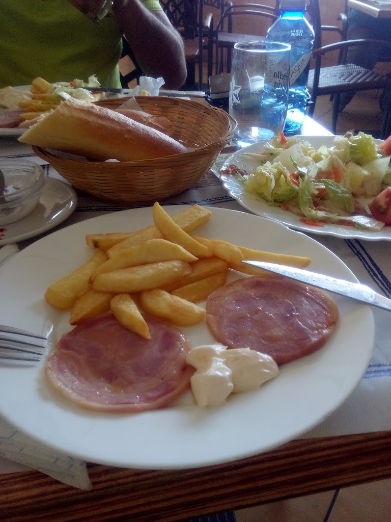 Cafeteria Alberti — Comida y bebida