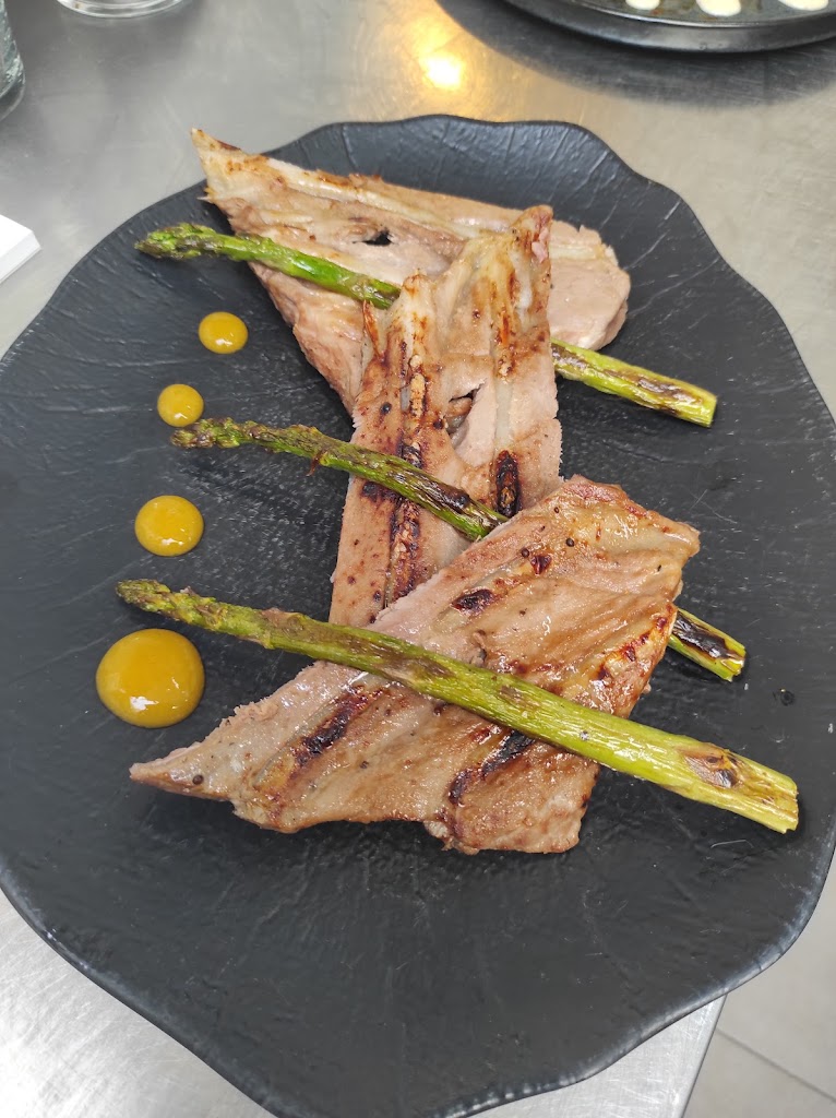 Boria Restaurante — Comida y bebida