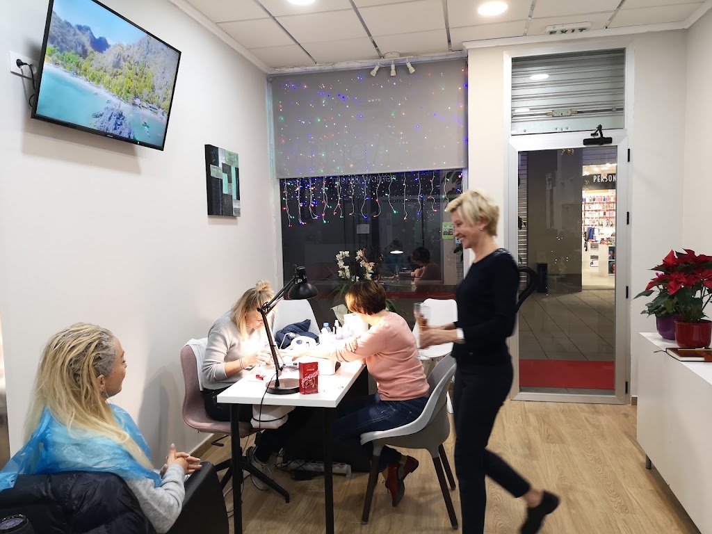 Aretta Beauty Salon — Interior