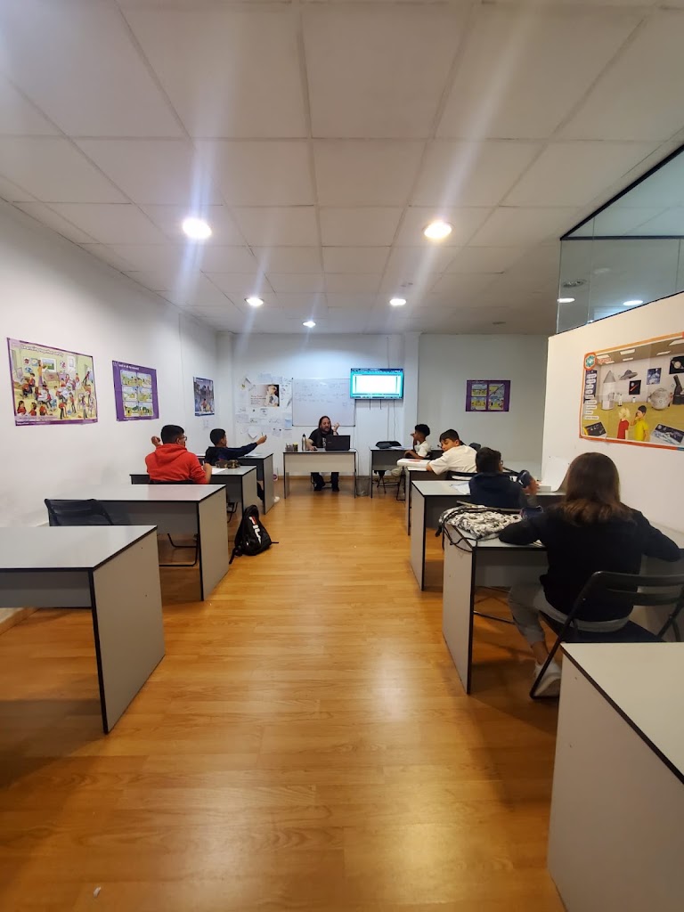 English Connection Academia de Ingles - Alcala de Henares La estacion — Del propietario