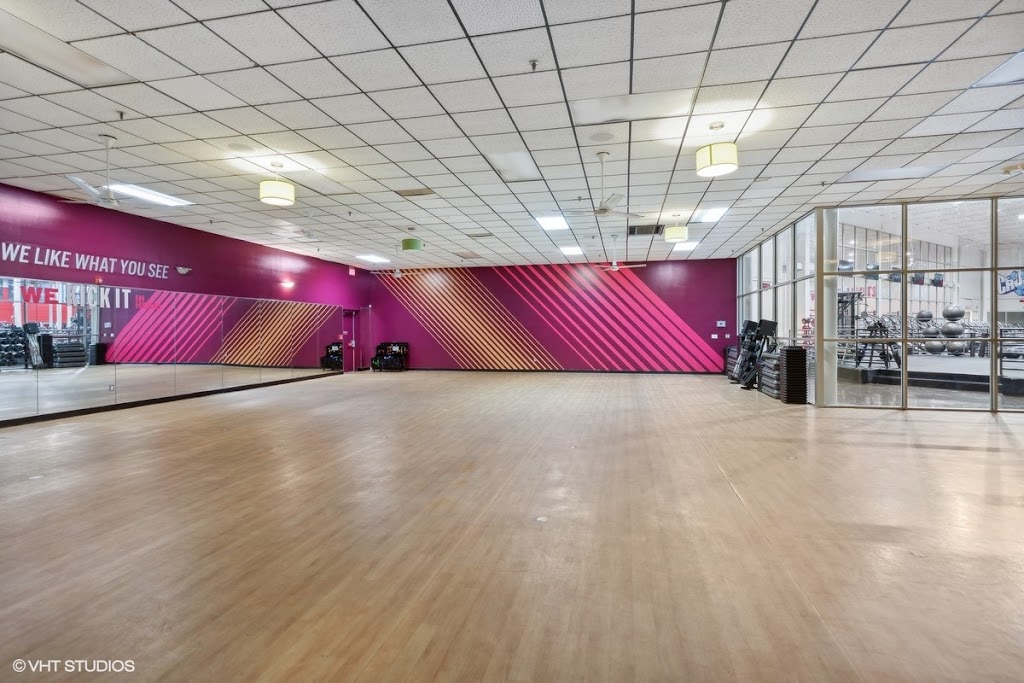  Crunch Fitness - Brook Rd