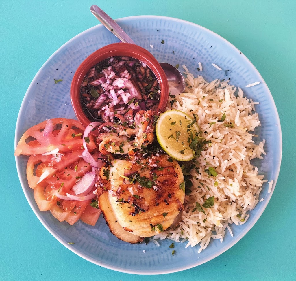 RESTAURANTE KALAMANSI — Comida y bebida
