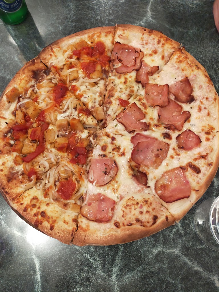 Restaurante Pizzeria Gondola de la Mancha — Comida y bebida