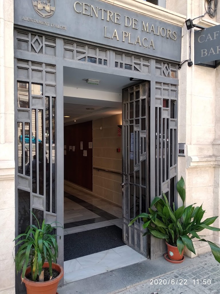 Bar-Cafeteria Centro de Mayores "La Plaza"