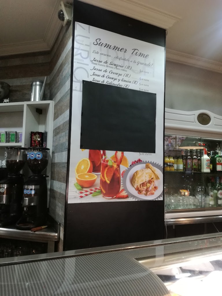 Bar Restaurante Zurich — Ambiente