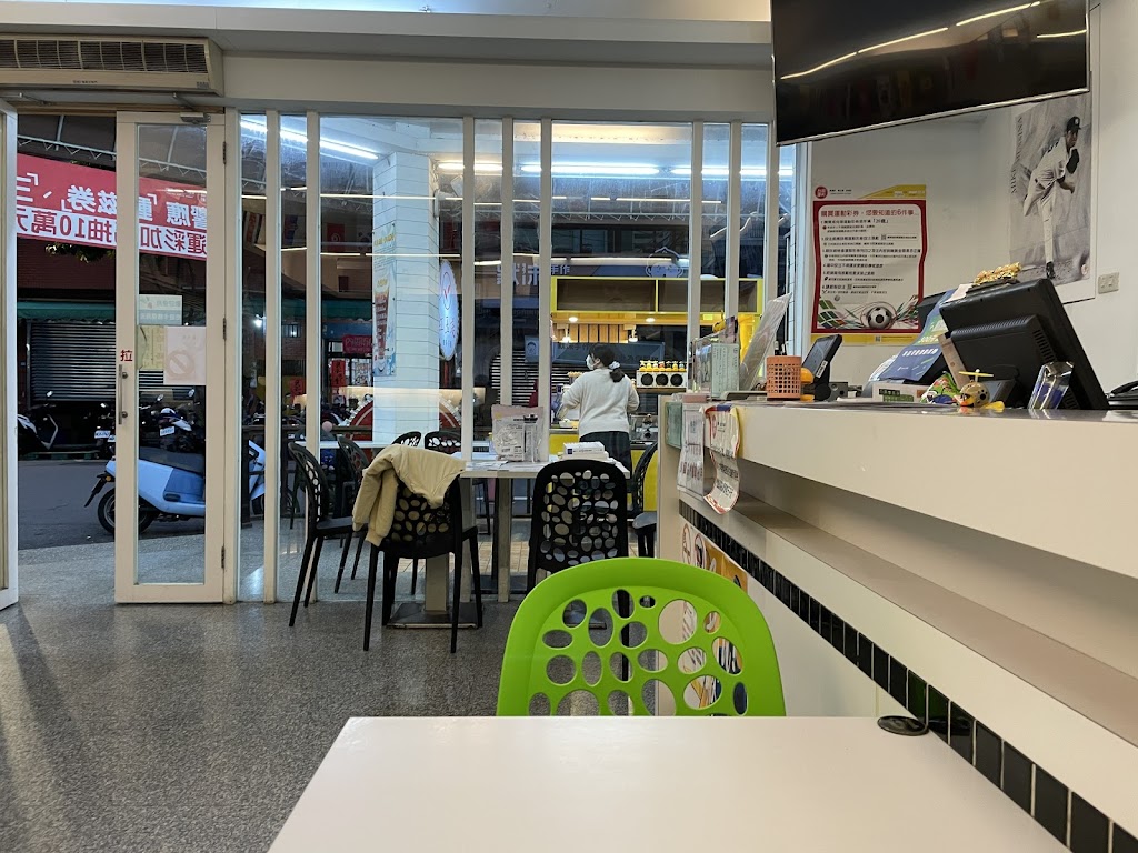 紅玉堤運動彩券行 的照片