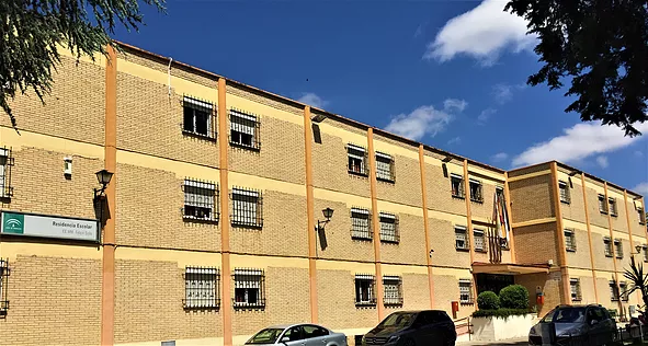 Residencia EE MM Felipe Solis