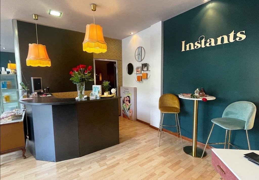 Instants de l'espill — Interior