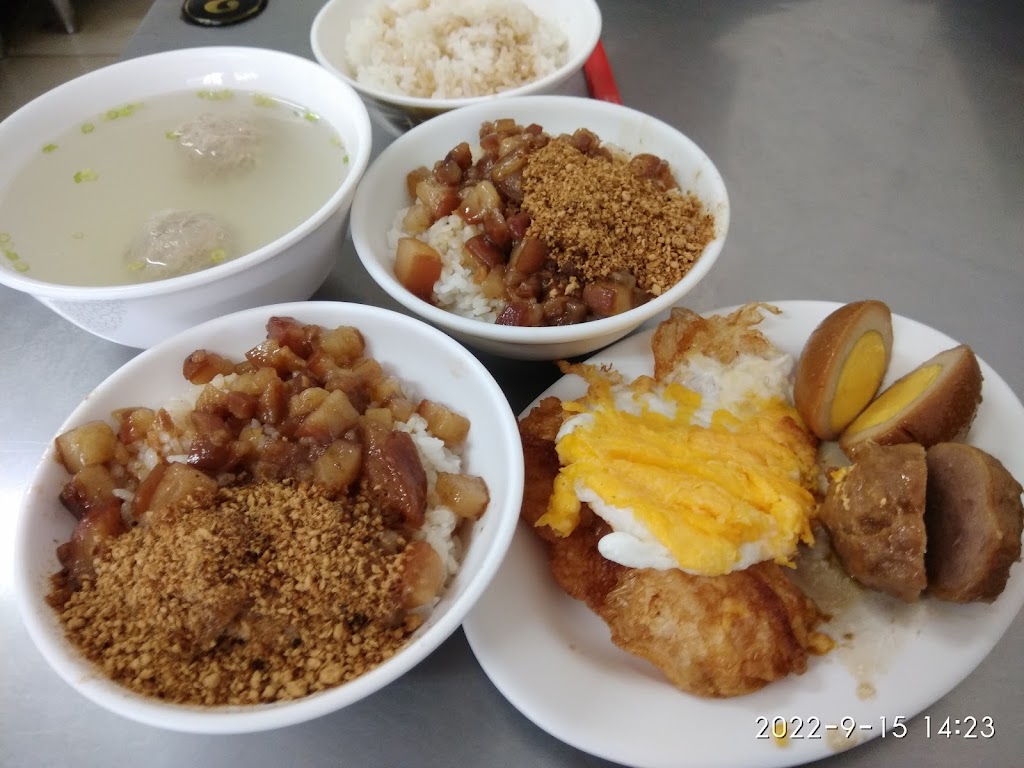前金肉燥飯 的照片