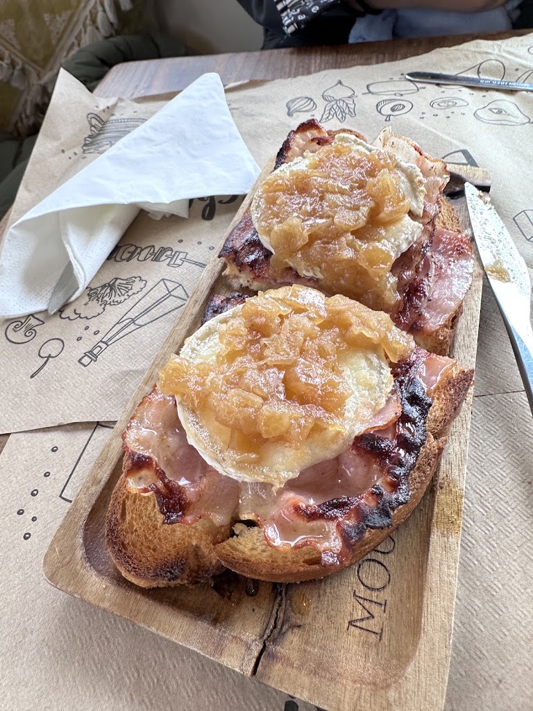 Moura - Coffee & Kitchen — Mas recientes