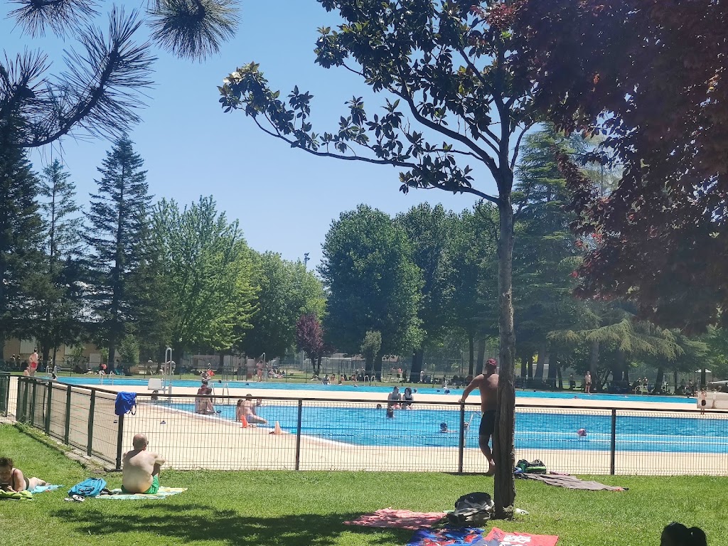 Piscinas Municipales al aire libre — Del propietario