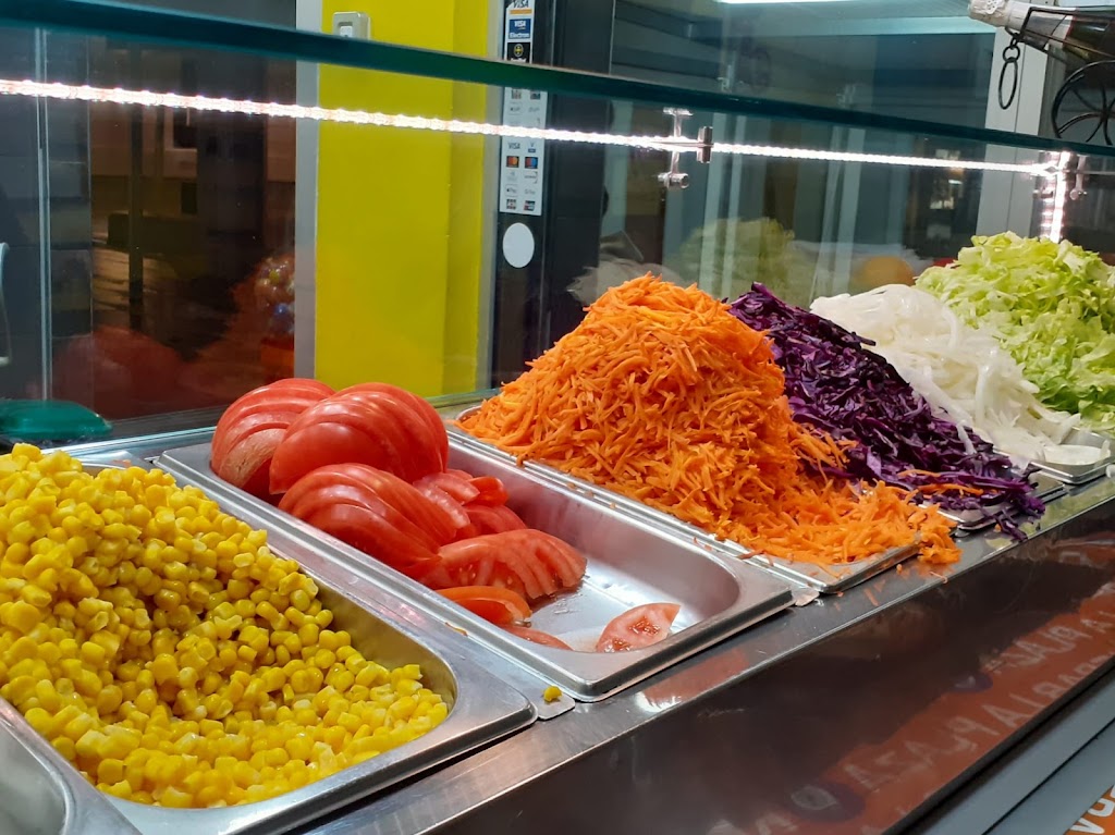 Kebab La Plaza — Comida y bebida
