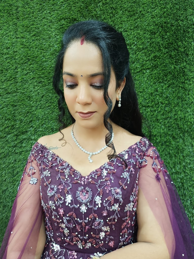 Saloni Makeup Artist Nail Artist