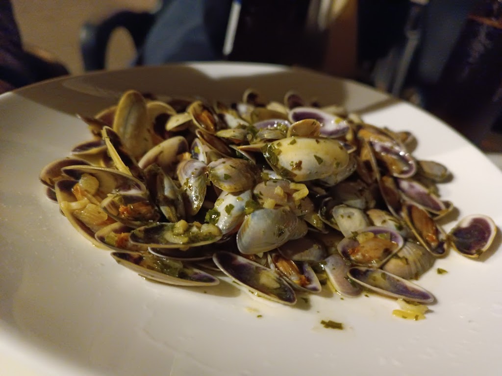 Daniel bar cafeteria