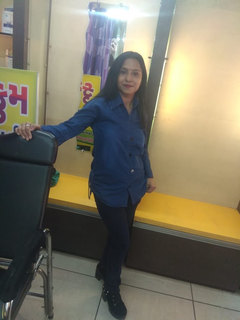 Kumkum Beauty Parlour