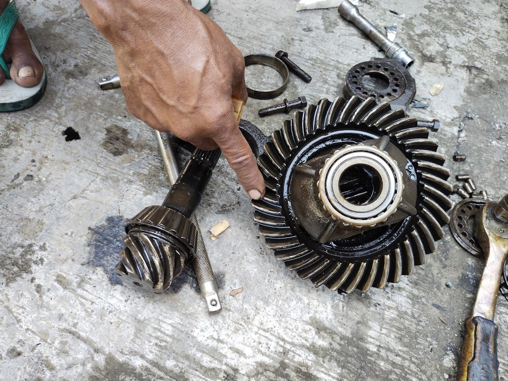 Bengkel Mobil Pak Eko