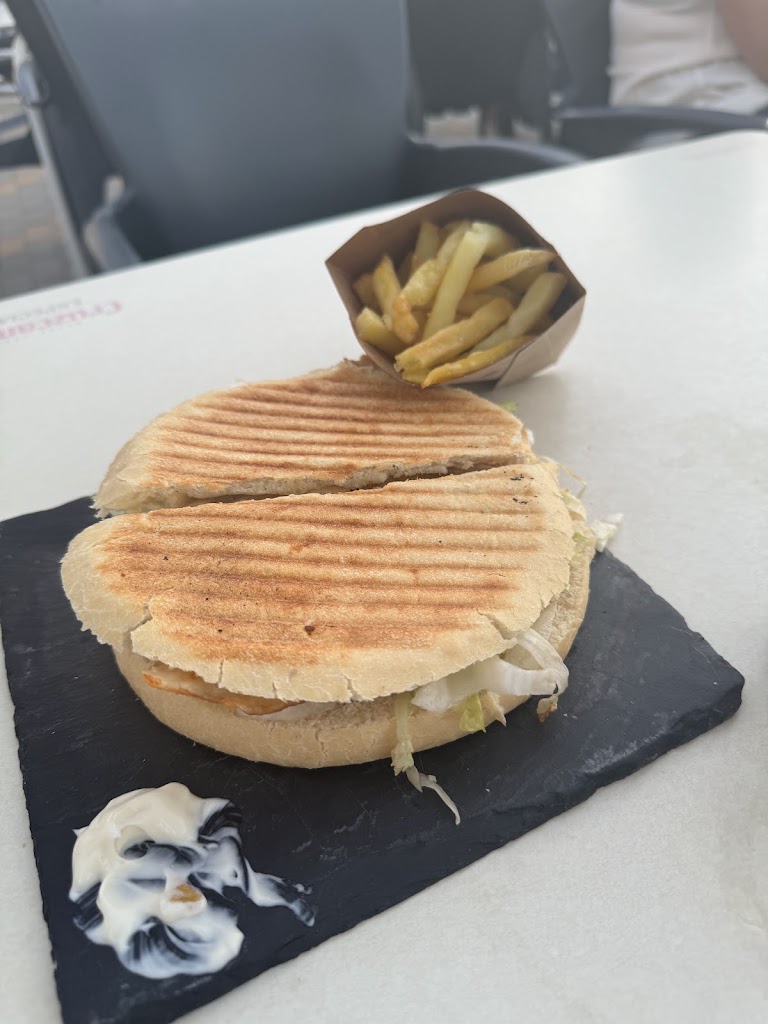 Rodeo Food Burger Cartama — Panini