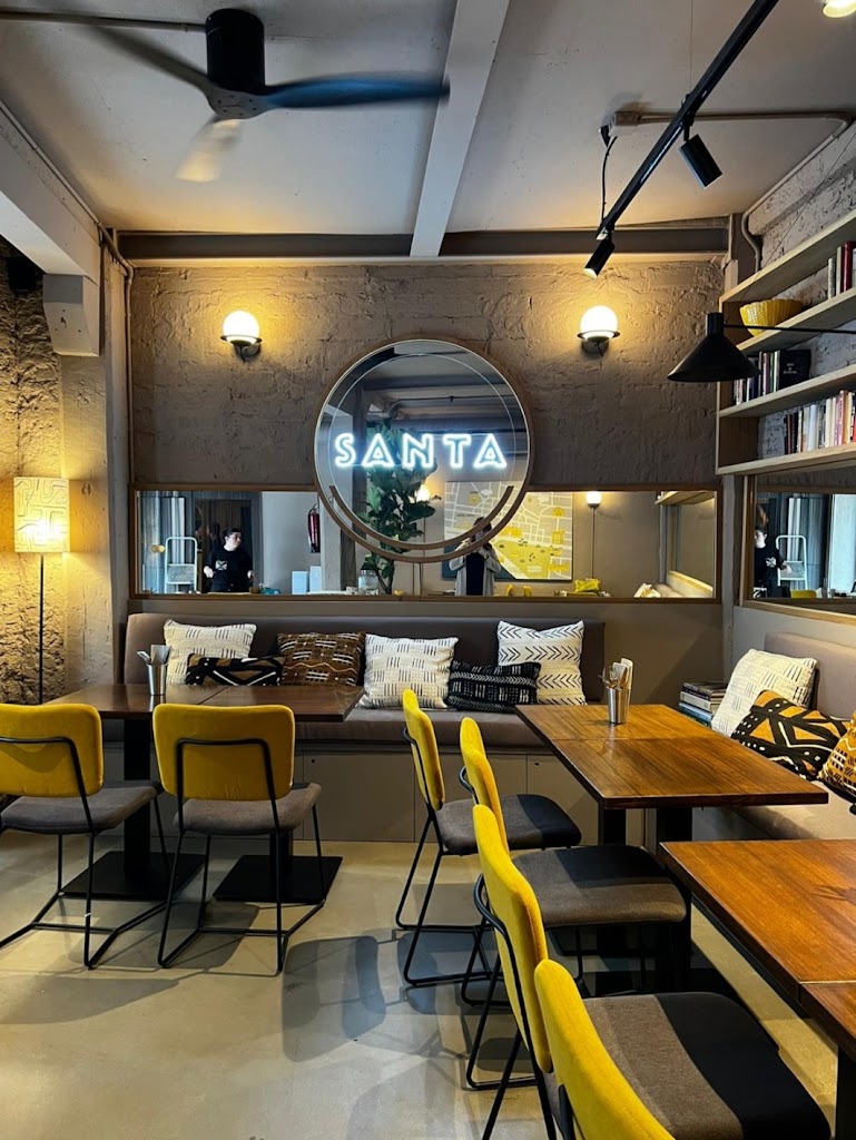 Santa Cafe Bar