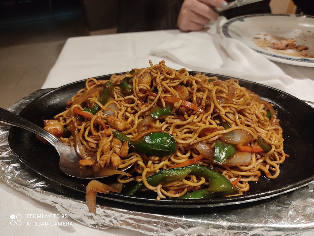Ciudad Rica Restaurante Chino — Chow mein