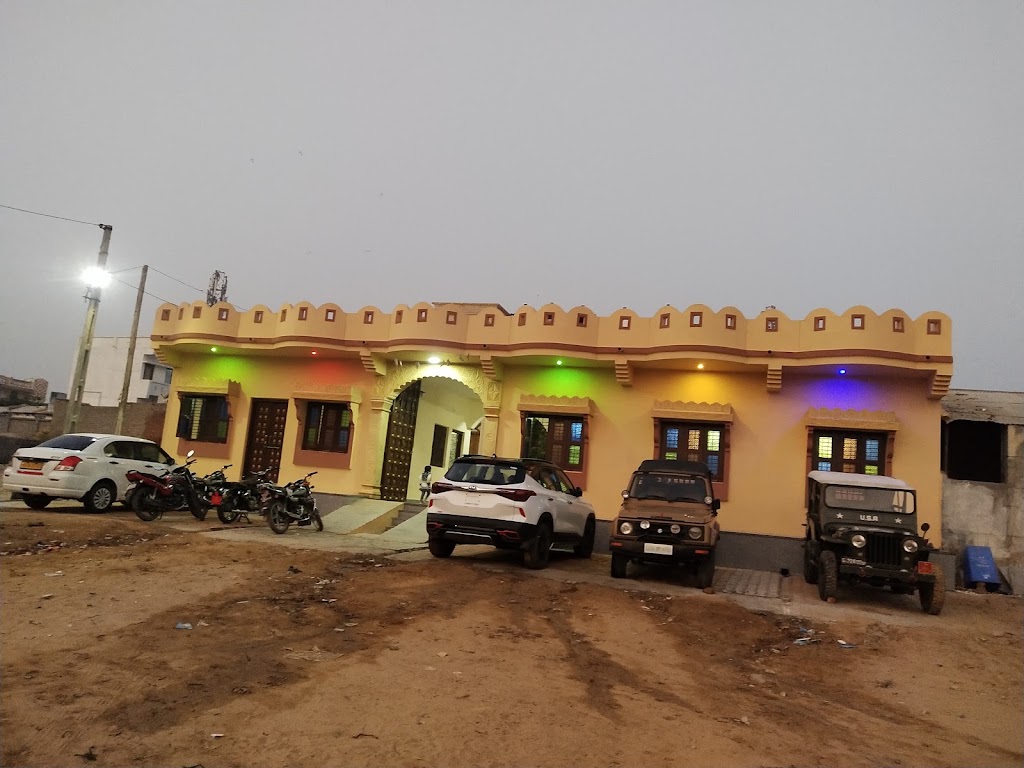Mahadev Restaurant Parlar