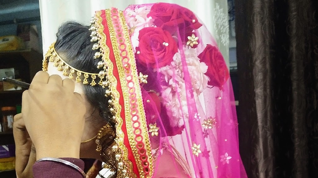 Khushi Beauty Parlour