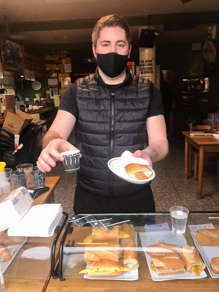 Bar Gain — Del propietario