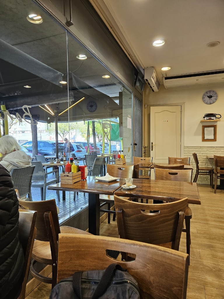 RK Cafe — Ambiente