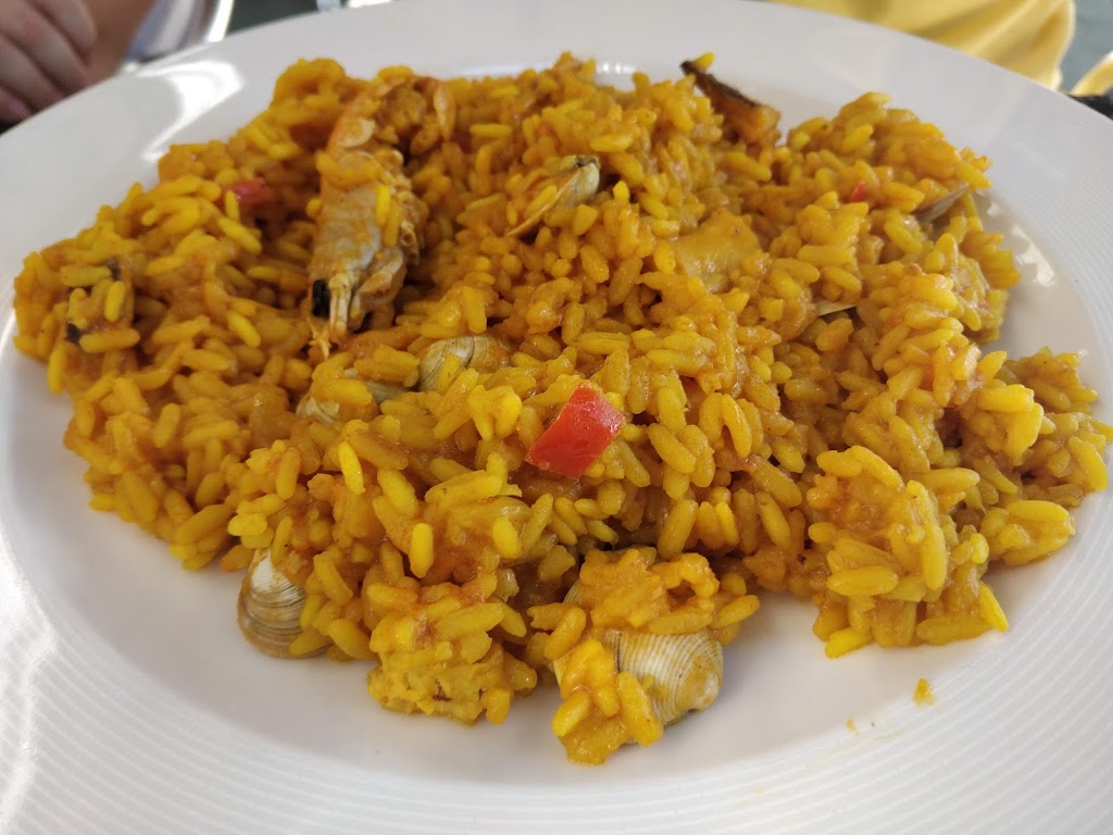 Vinoteca Aquitania — Paella