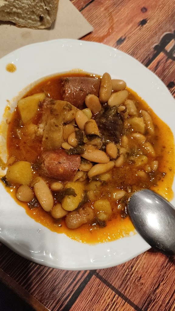 Casa Ardura — Comida y bebida