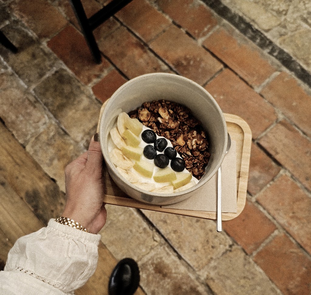 Compania Cafe — Comida y bebida
