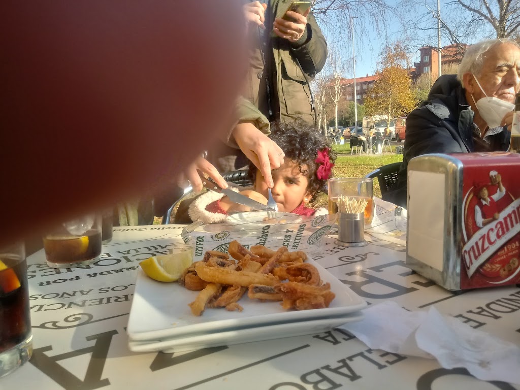 CAFE BAR ACHE — Papas fritas