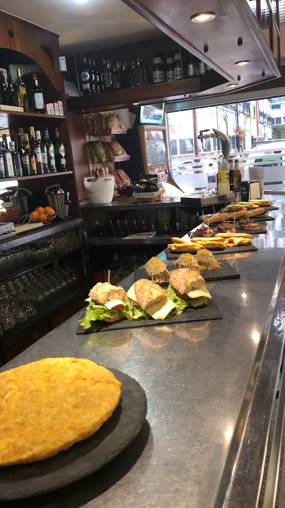 Bar Zumaburu — Del propietario