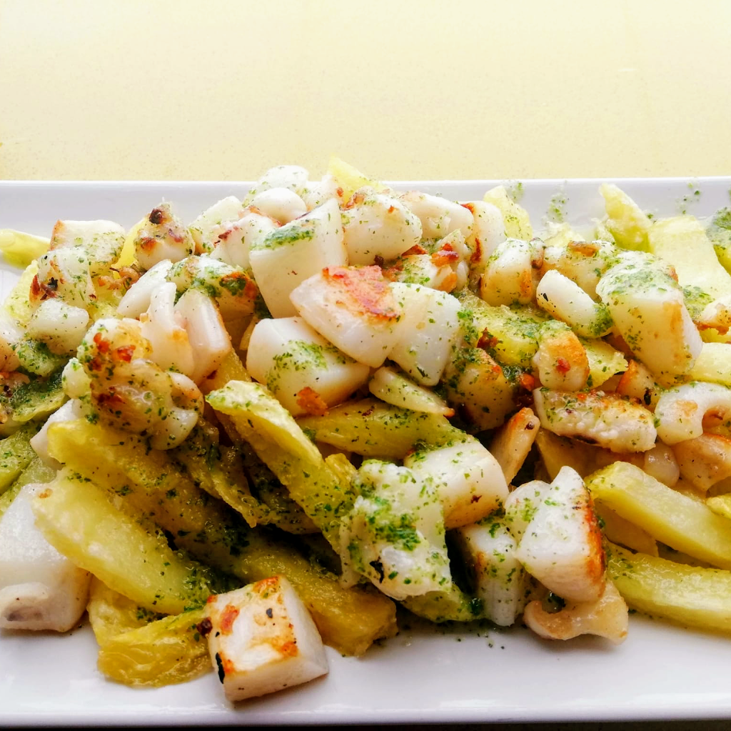 Bar T.B.O — Comida y bebida