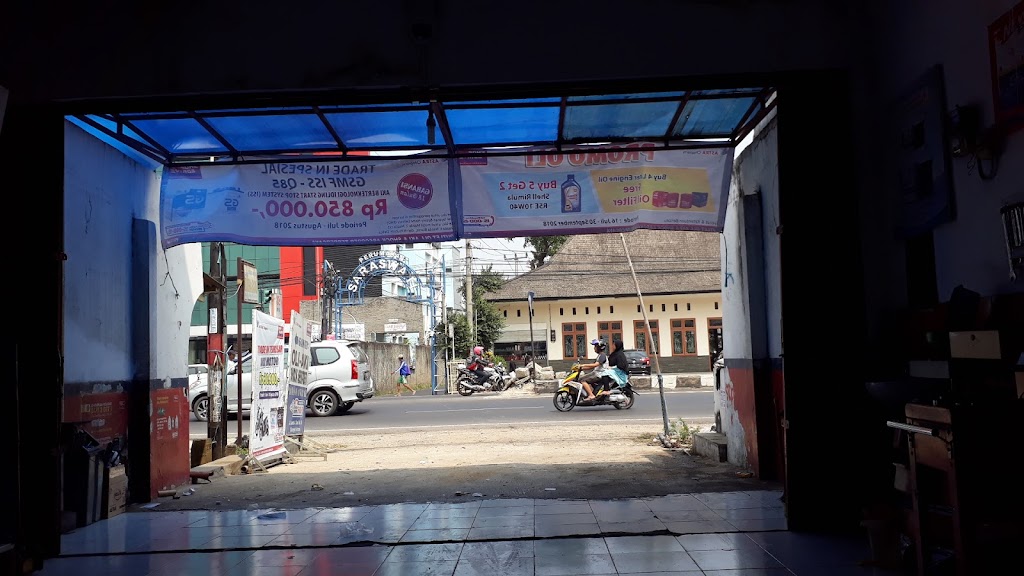 Shop & Drive - A. Yani Cikampek, Karawang, Jawa Barat