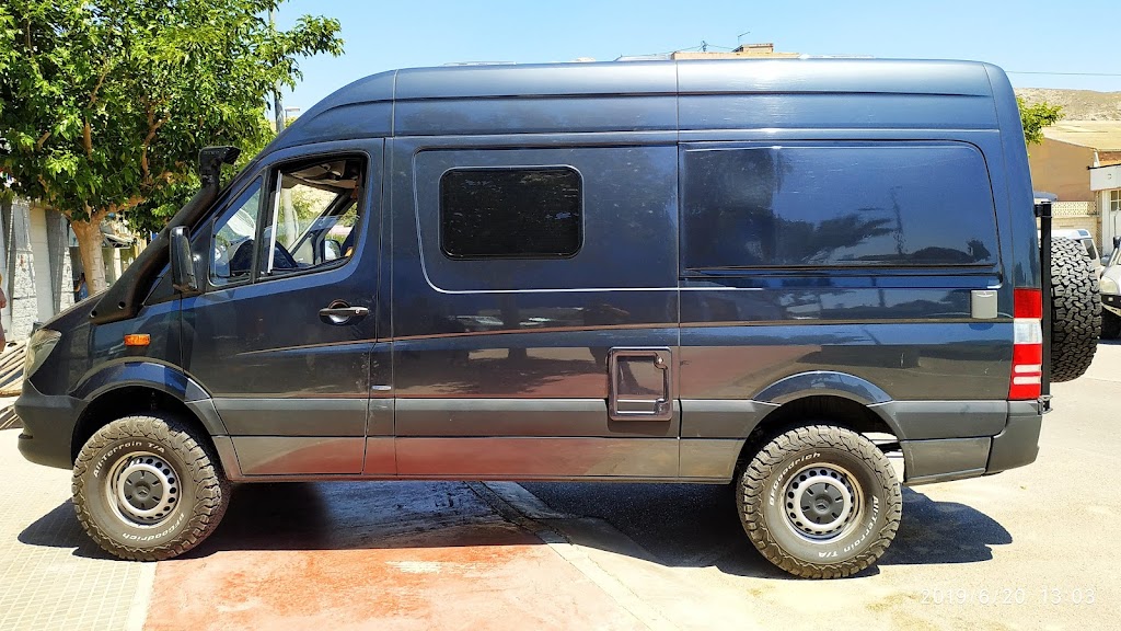 Moka Taller (anteriormente Julio Tomas Competicion, C.B.)