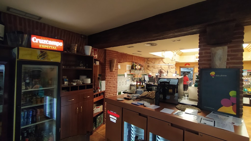 Cerveceria Bar Sevilla — Ambiente