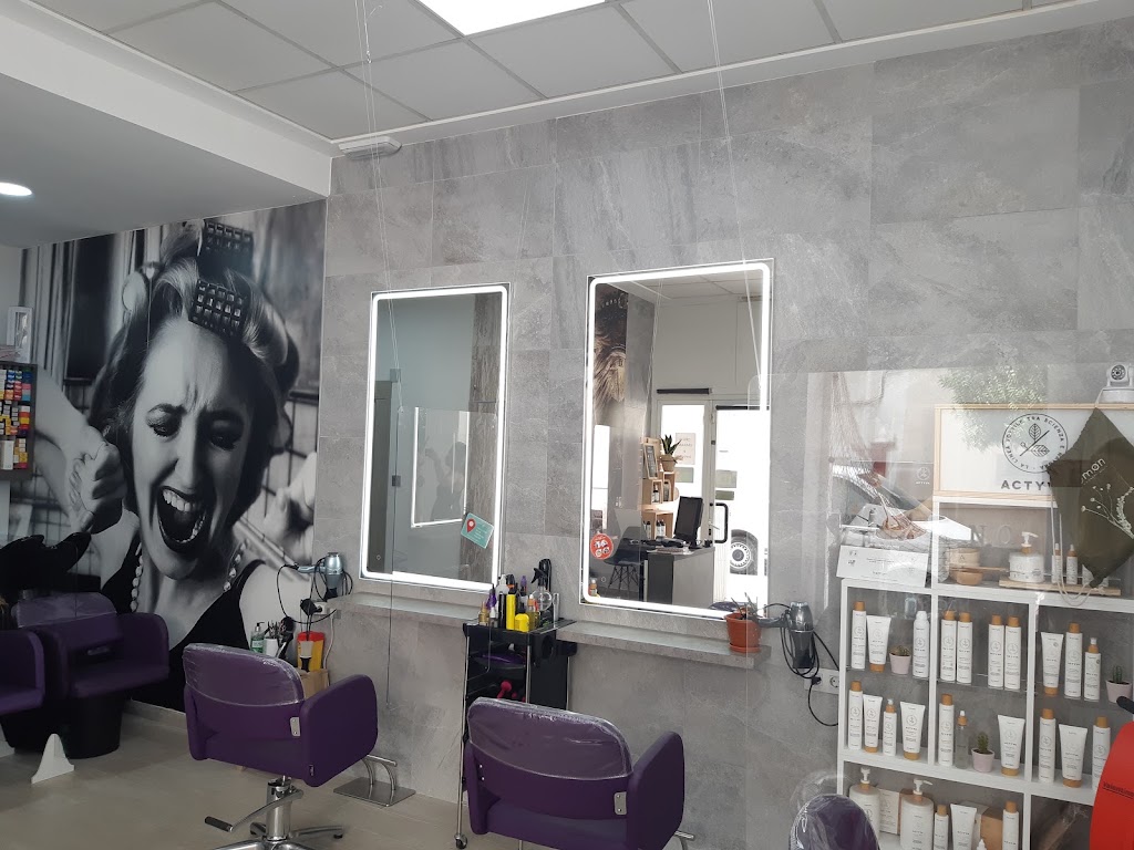 Nou Estil Peluqueria — Peinado